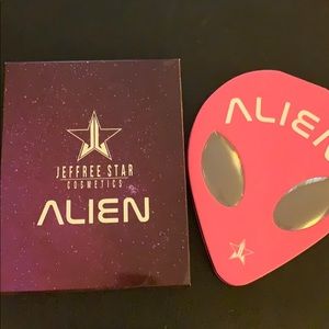 BNIB Alien Palette Eyeshadow For winner gageybear